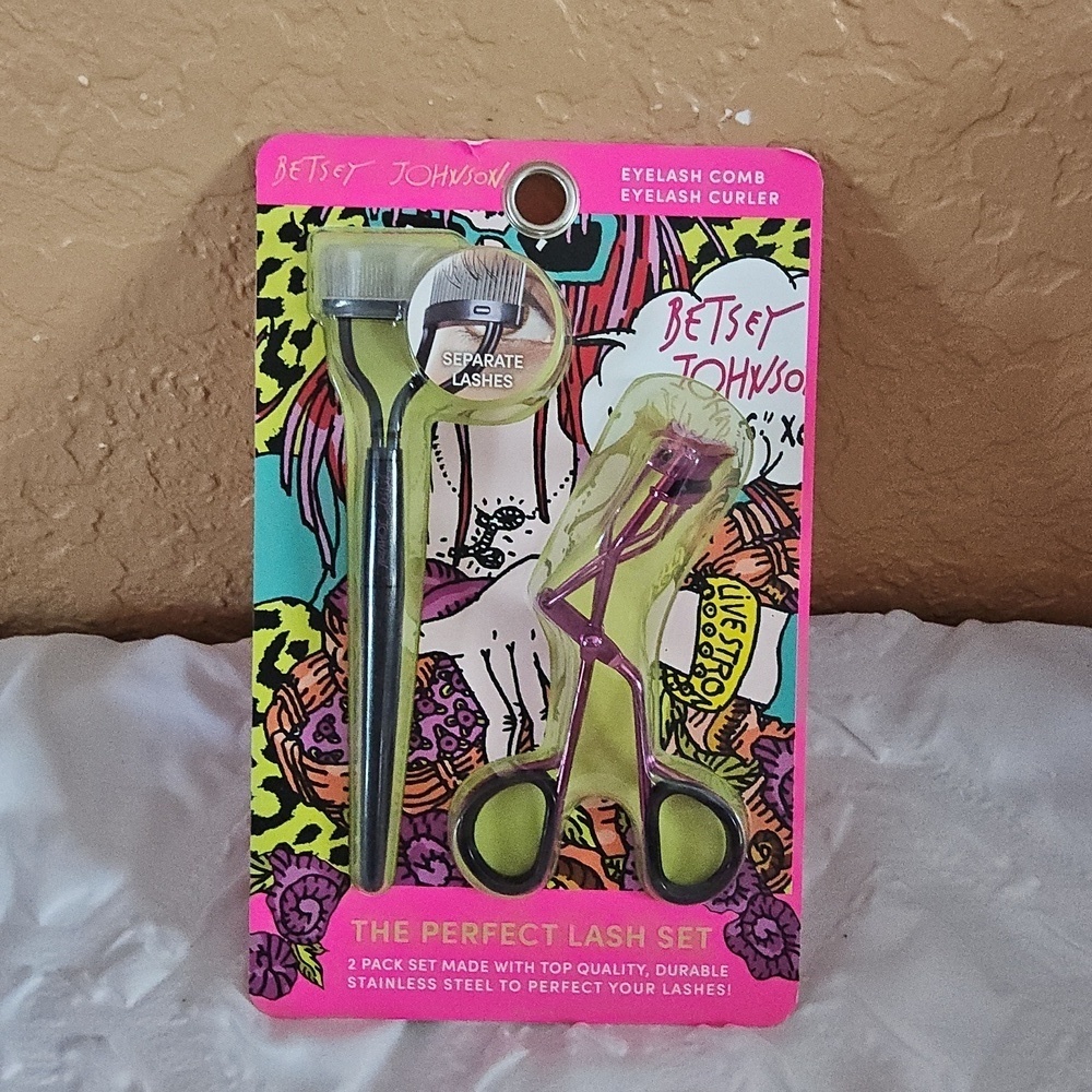 BETSEY JOHNSON EYELASH COMBO